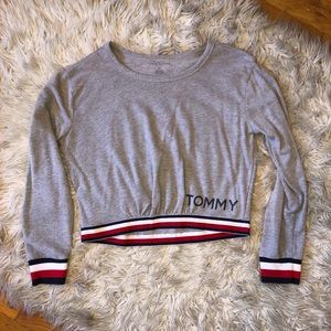 Cropped Tommy Hilfiger sweater